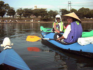 �����Ђ̓�l�ƁA���܂����